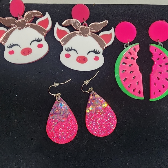 costume jewelry Jewelry - Fun summer jewelry lot of 3 earrings, pink tones, watermelon pigs.Sparkly chunky